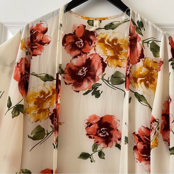 Cream floral kimono - Picture 3 of 6